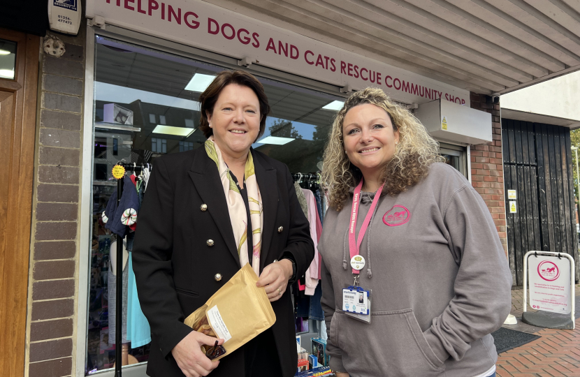 MP meets founder of inspirational pet charity at their new home